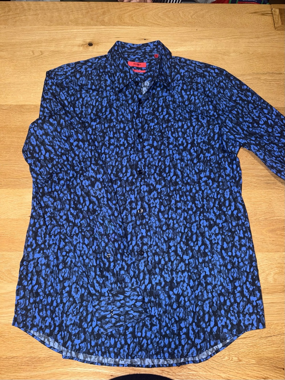 HUGO Men's Black and Blue Abstract Print Button-Down Shirt